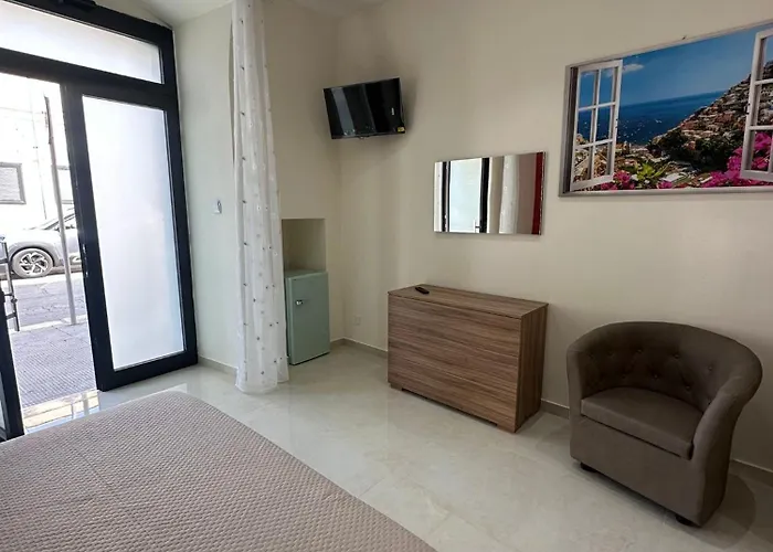 Oda ve Kahvaltı Marea 3*